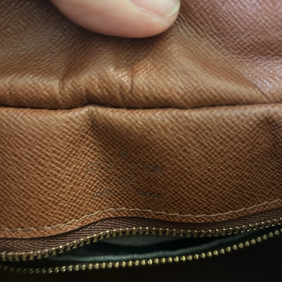 Louis Vuitton Monogram Shoulder Bag. EUC - Picture 11 of 11